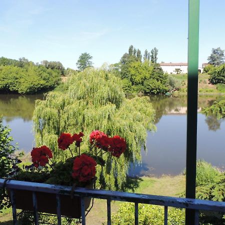 Le Jardin Des Cygnes Bed & Breakfast Pineuilh Luaran gambar