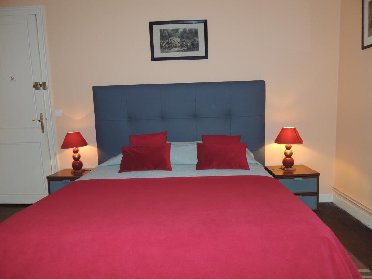 Le Jardin Des Cygnes Bed & Breakfast Pineuilh Luaran gambar