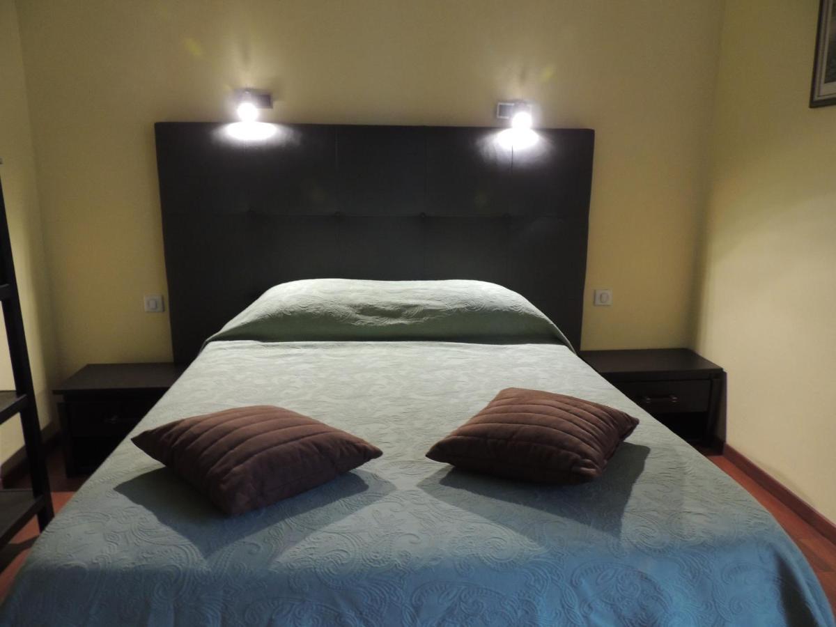 Le Jardin Des Cygnes Bed & Breakfast Pineuilh Luaran gambar