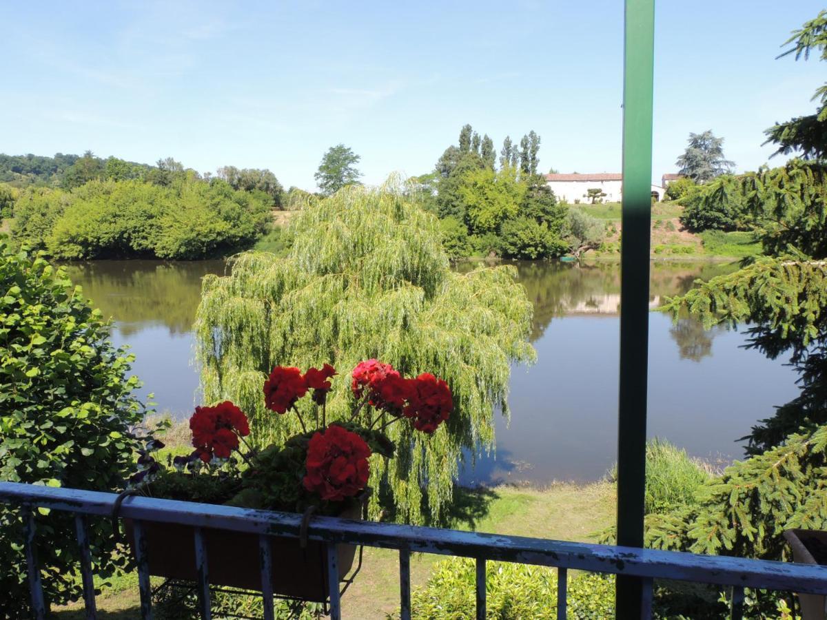 Le Jardin Des Cygnes Bed & Breakfast Pineuilh Luaran gambar